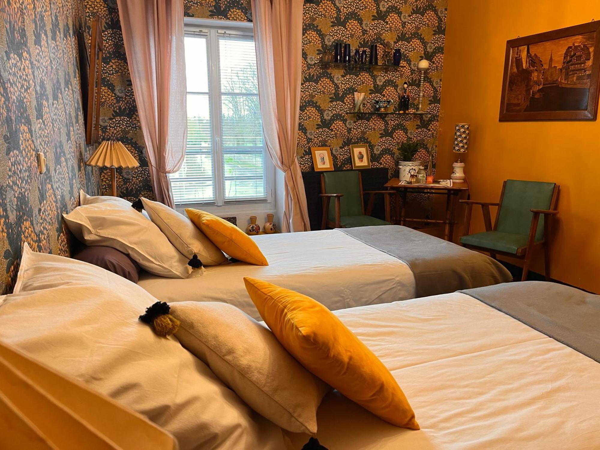 Bed and Breakfast Les Loges Du Chaudron La Chapelle-aux-Choux Exterior foto