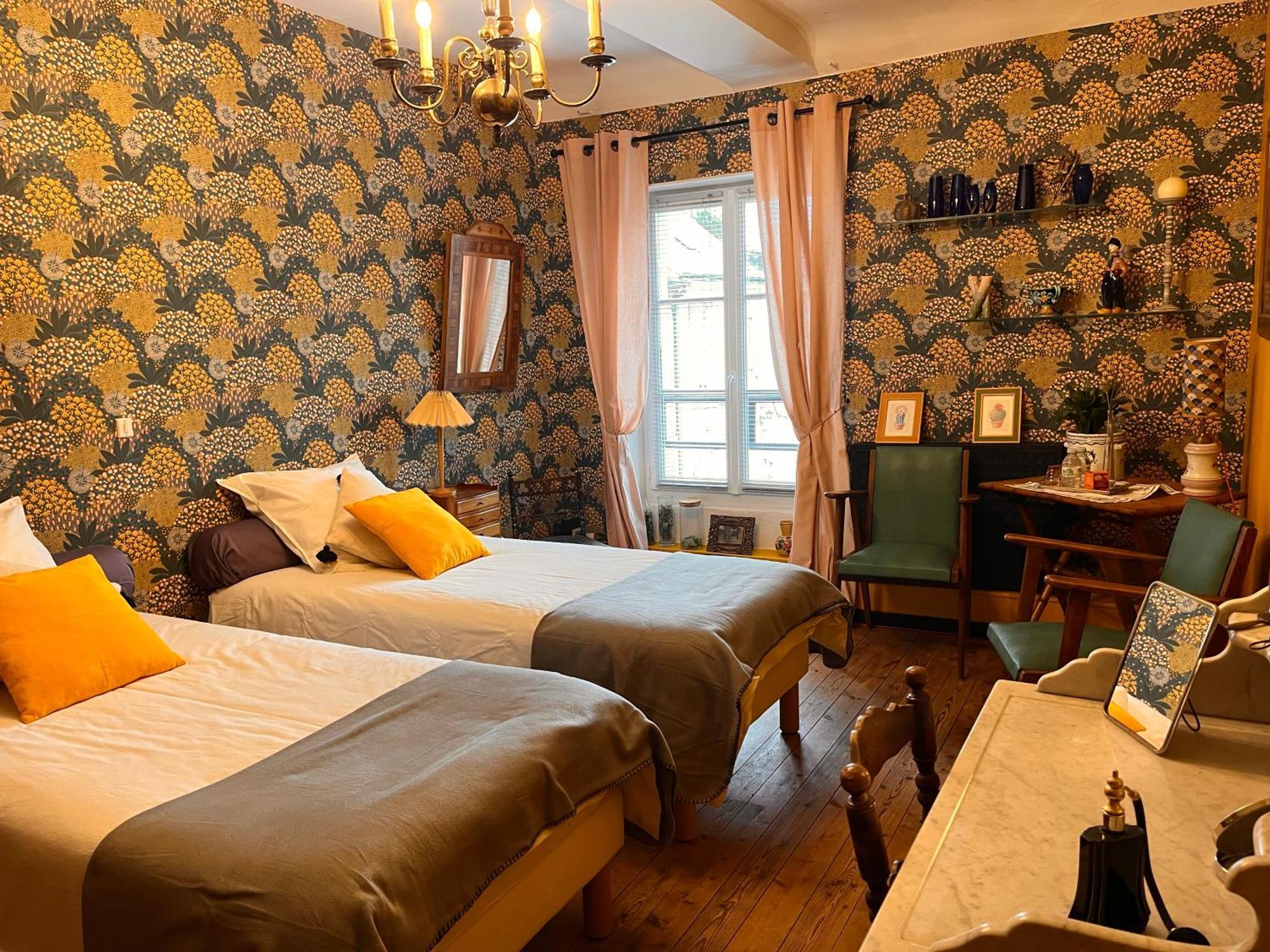 Bed and Breakfast Les Loges Du Chaudron La Chapelle-aux-Choux Exterior foto